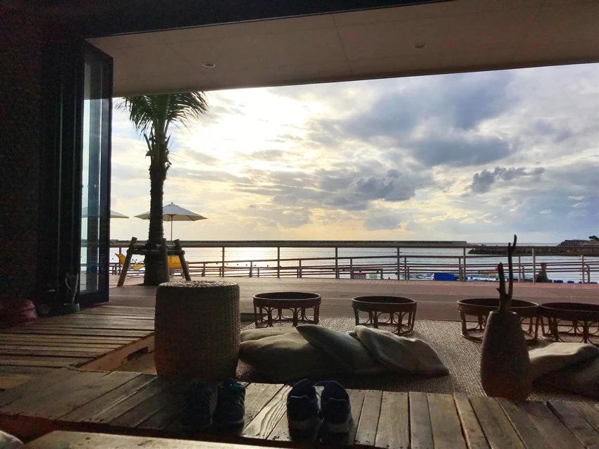 Shop & Cafe