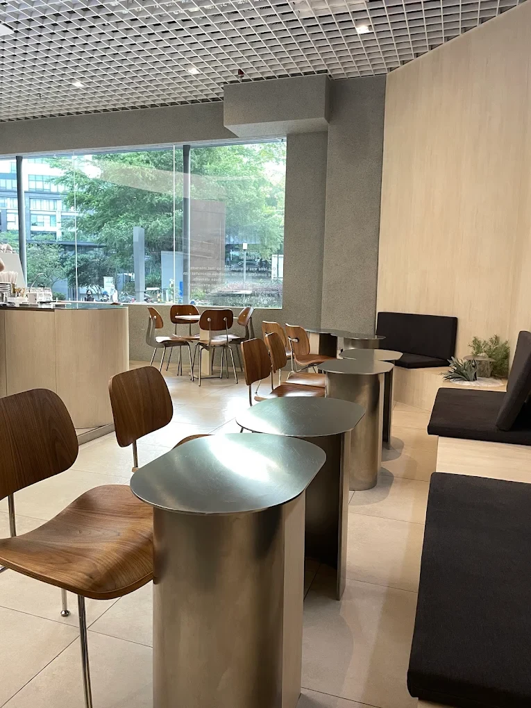 The Hub Coffee Roaster @ Plaza Zurich