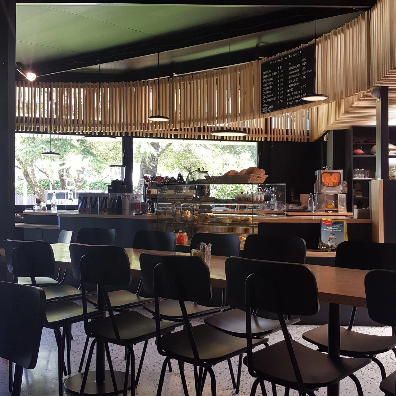 La Madriguera Café