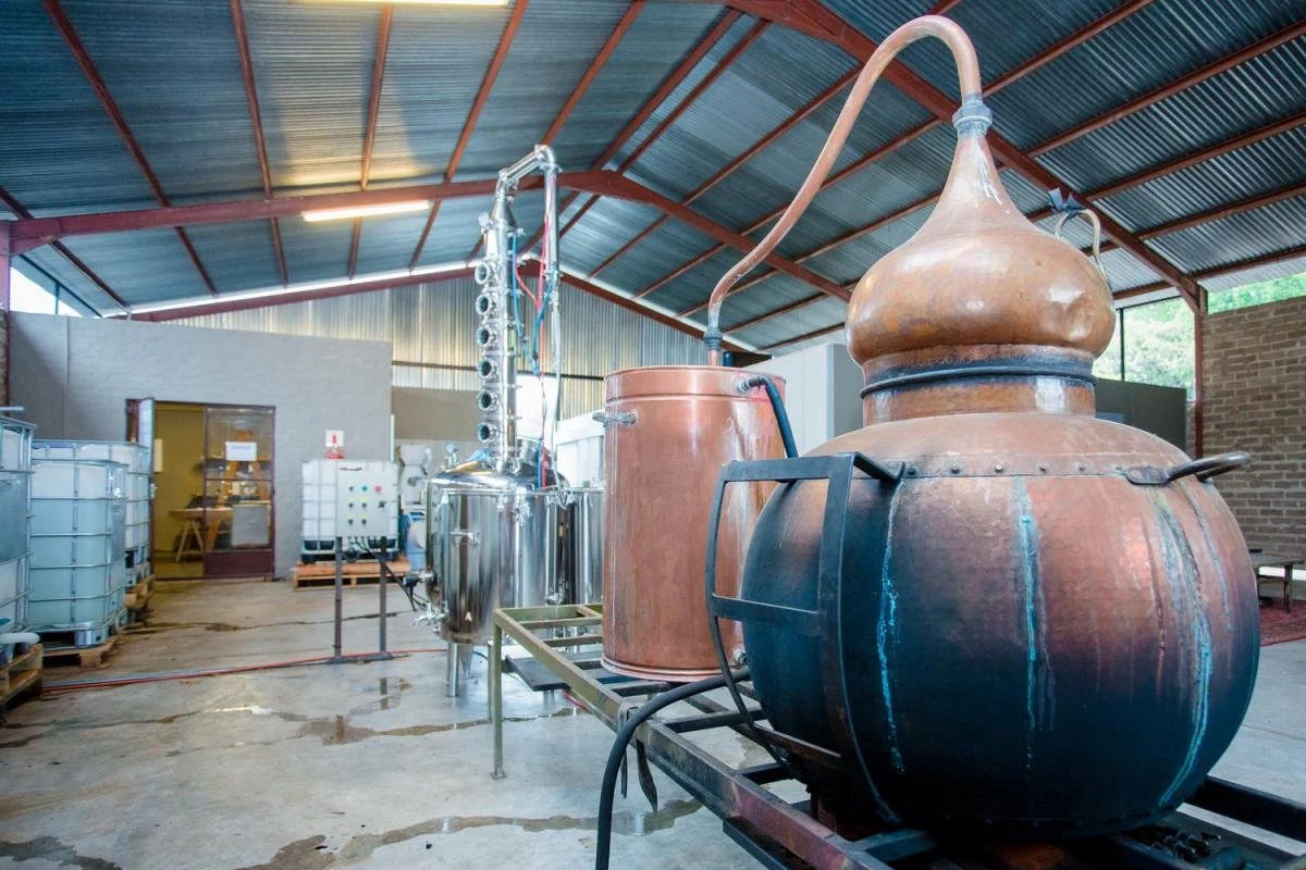 Summerfields Distillery (Duke Gin)