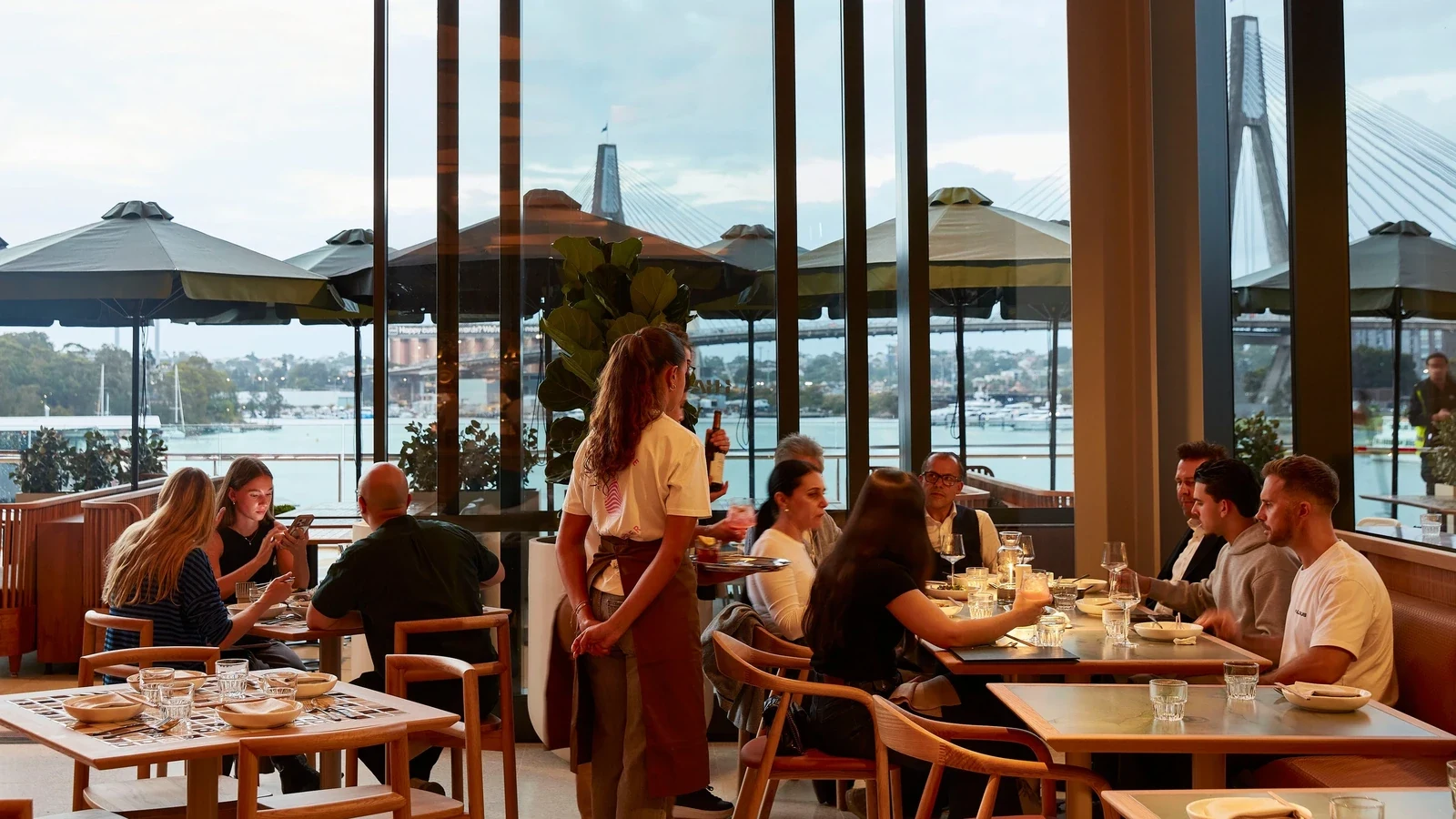 Luke Nguyen and Team Bring ST25 Rice to the Fish Market