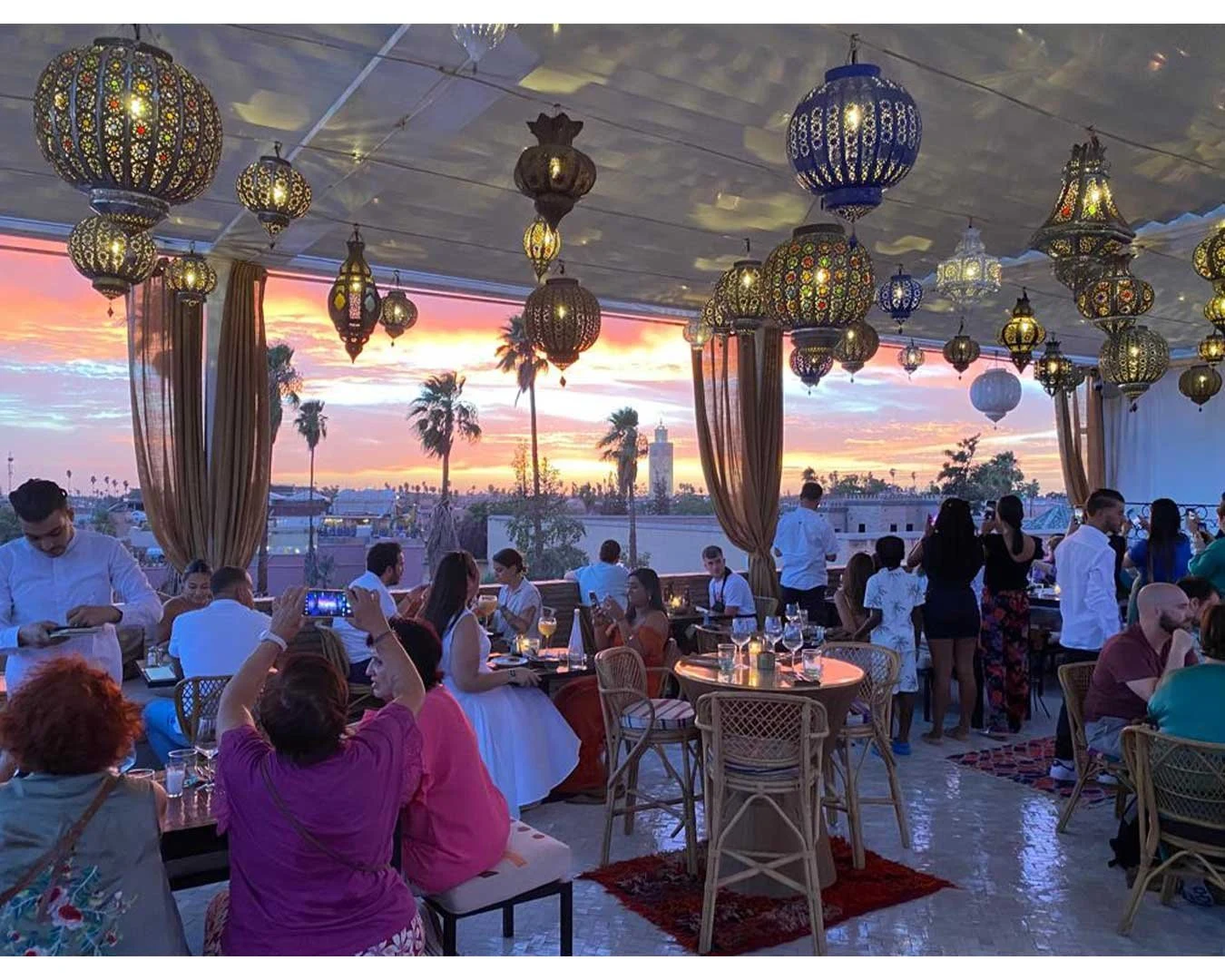 Roof Top Bar (restaurant)