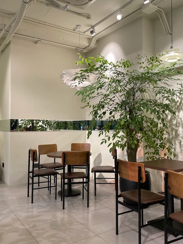 80plus Coffee Roastery (Nguyen Dinh Chieu)