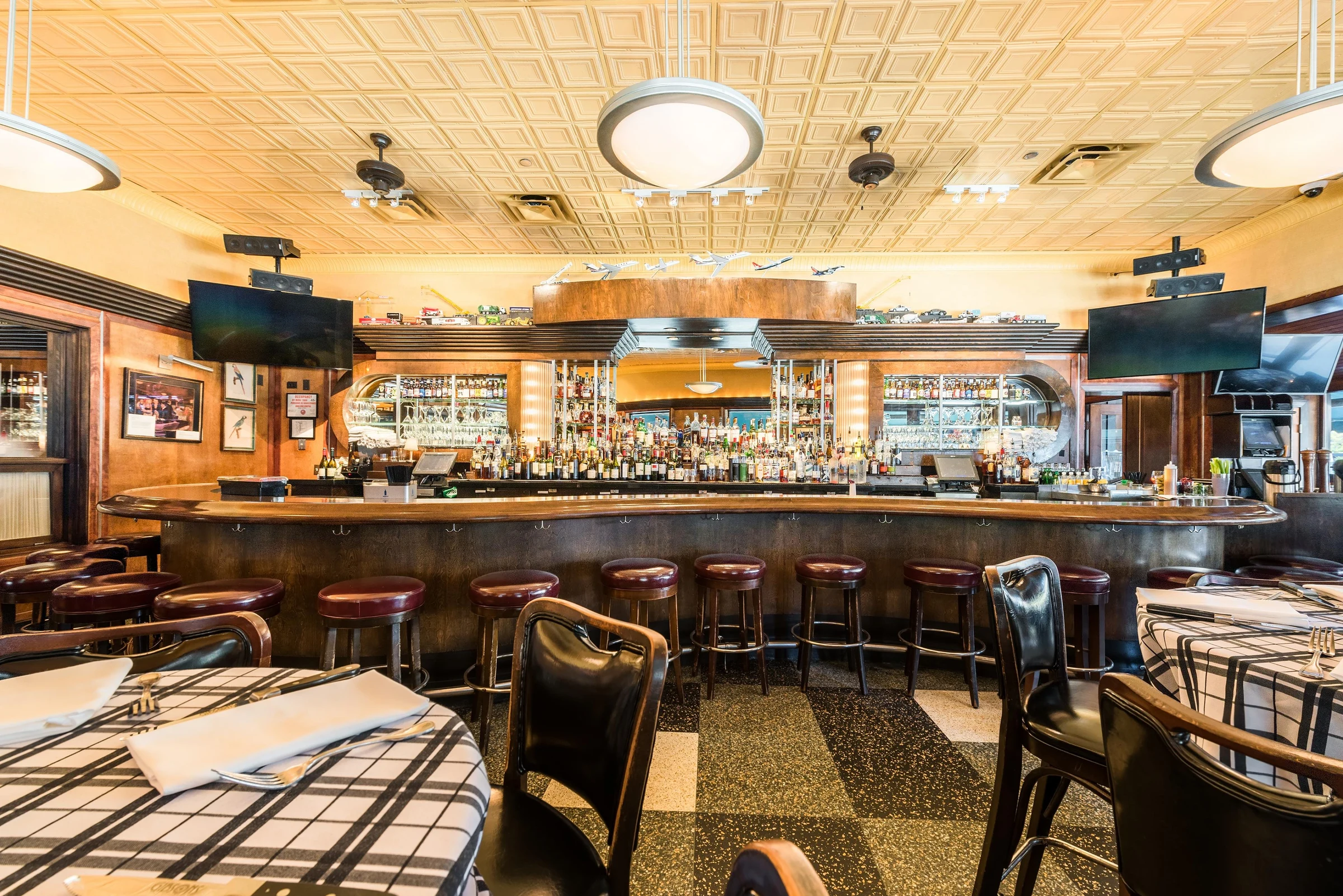 Gibsons Bar & Steakhouse
