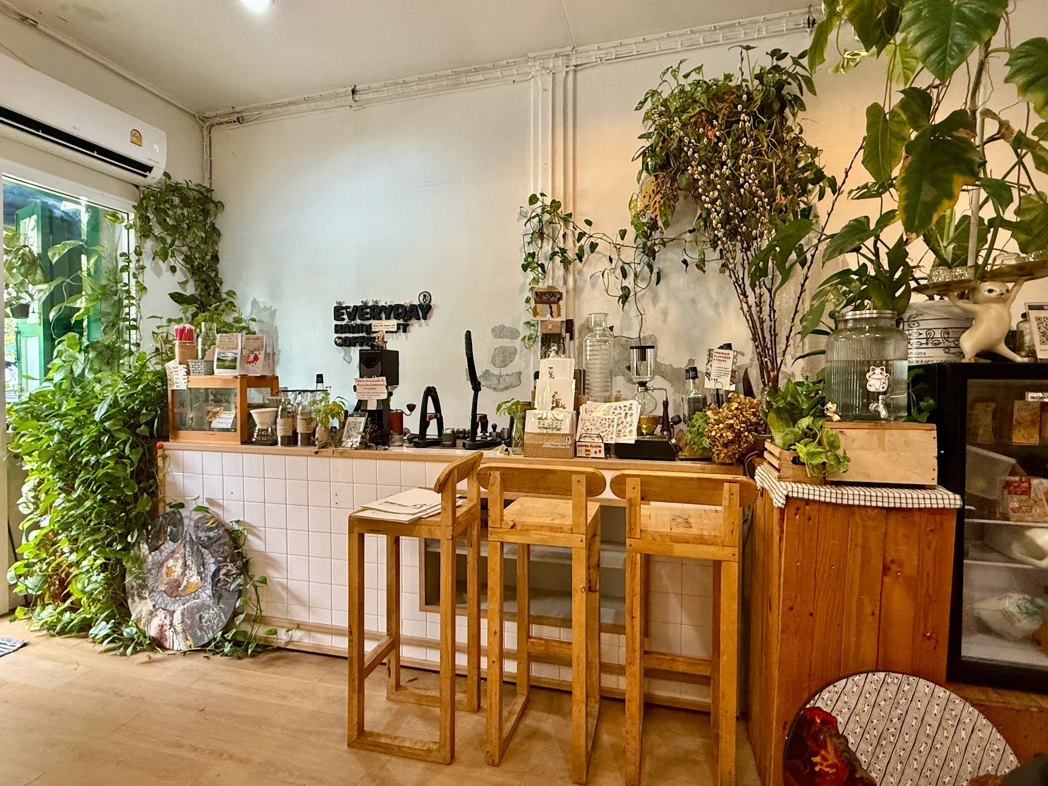 EVERYDAY HANDCRAFT COFFEE