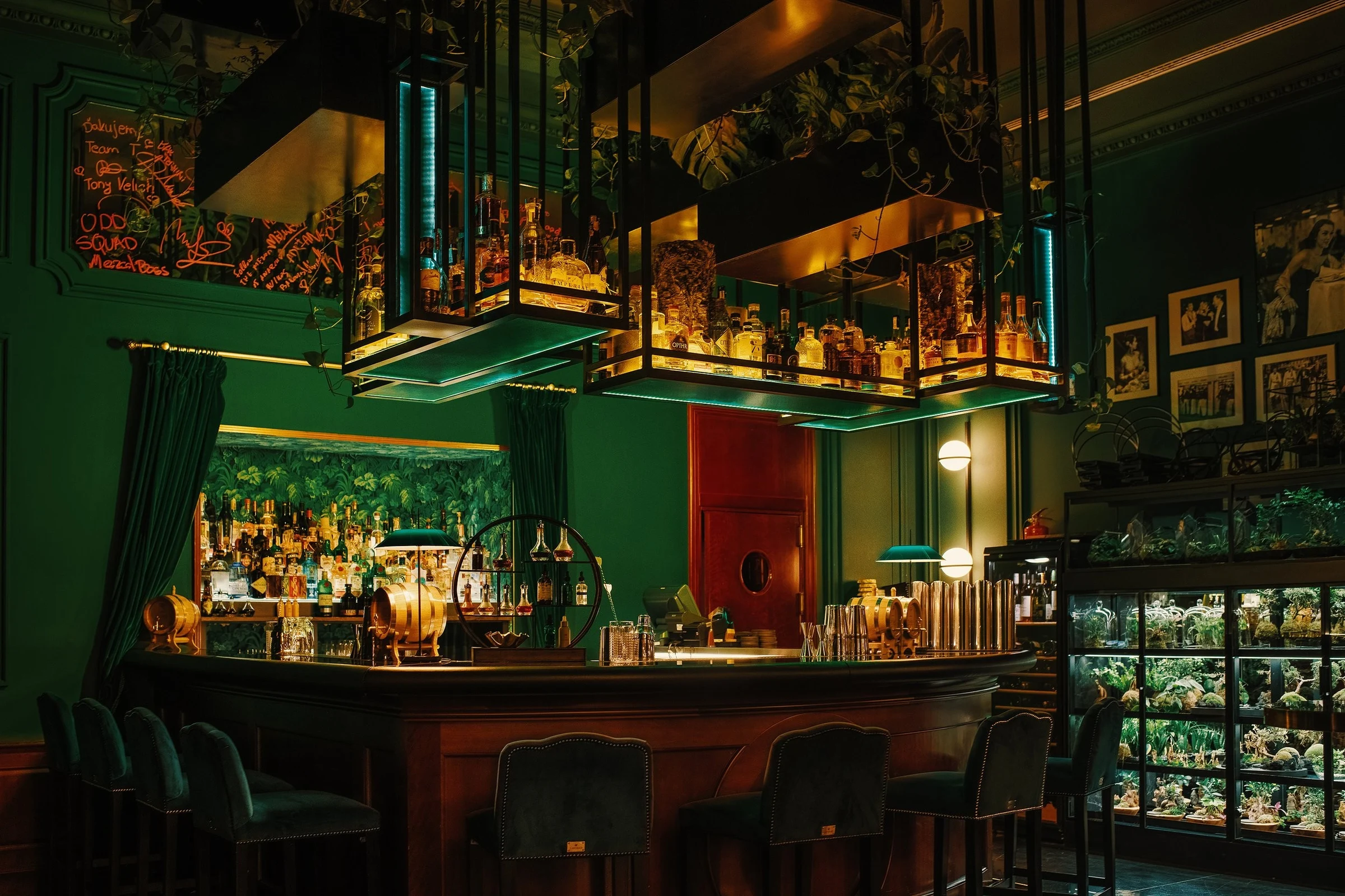 Mirror Bar