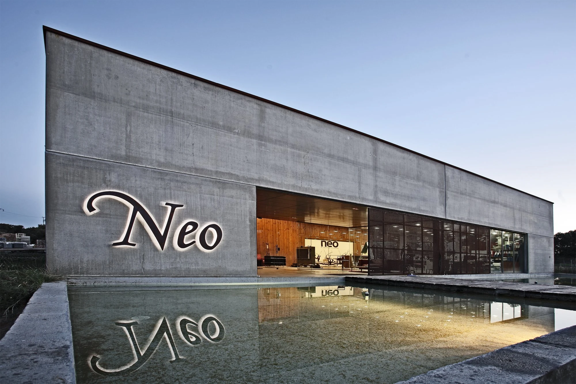 Bodegas y Viñedos Neo