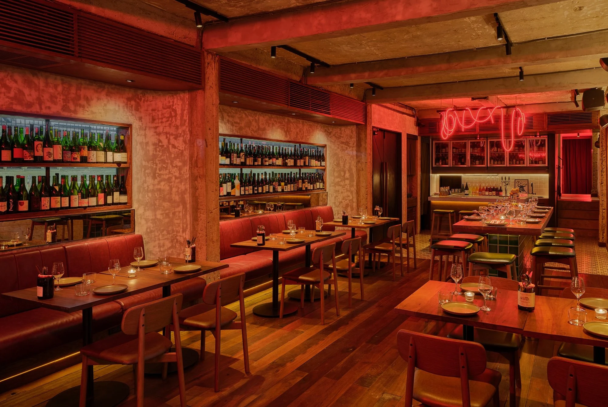 Mod Kaew Wine Bar