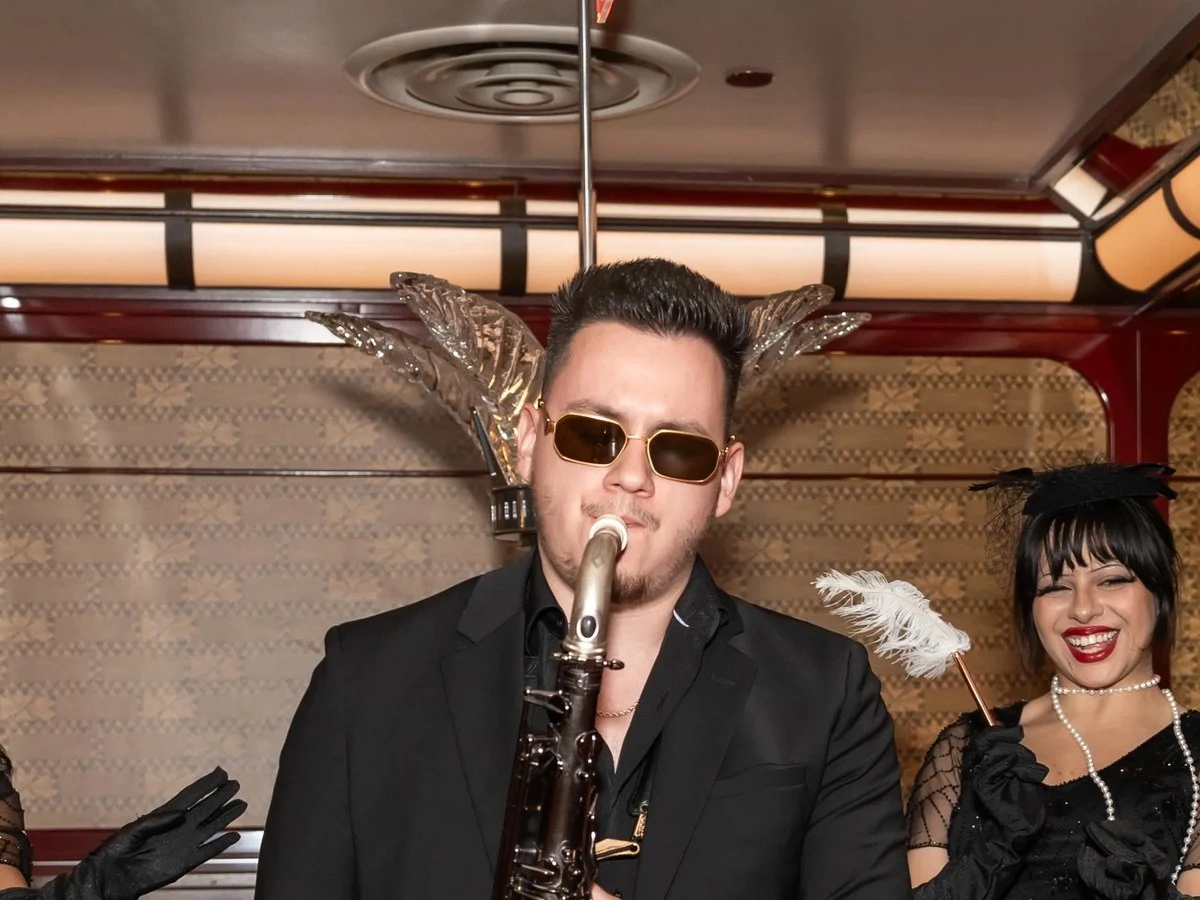The Riggsby returns with a jazz-age theme, live saxophone, and flapper-dressed performers.