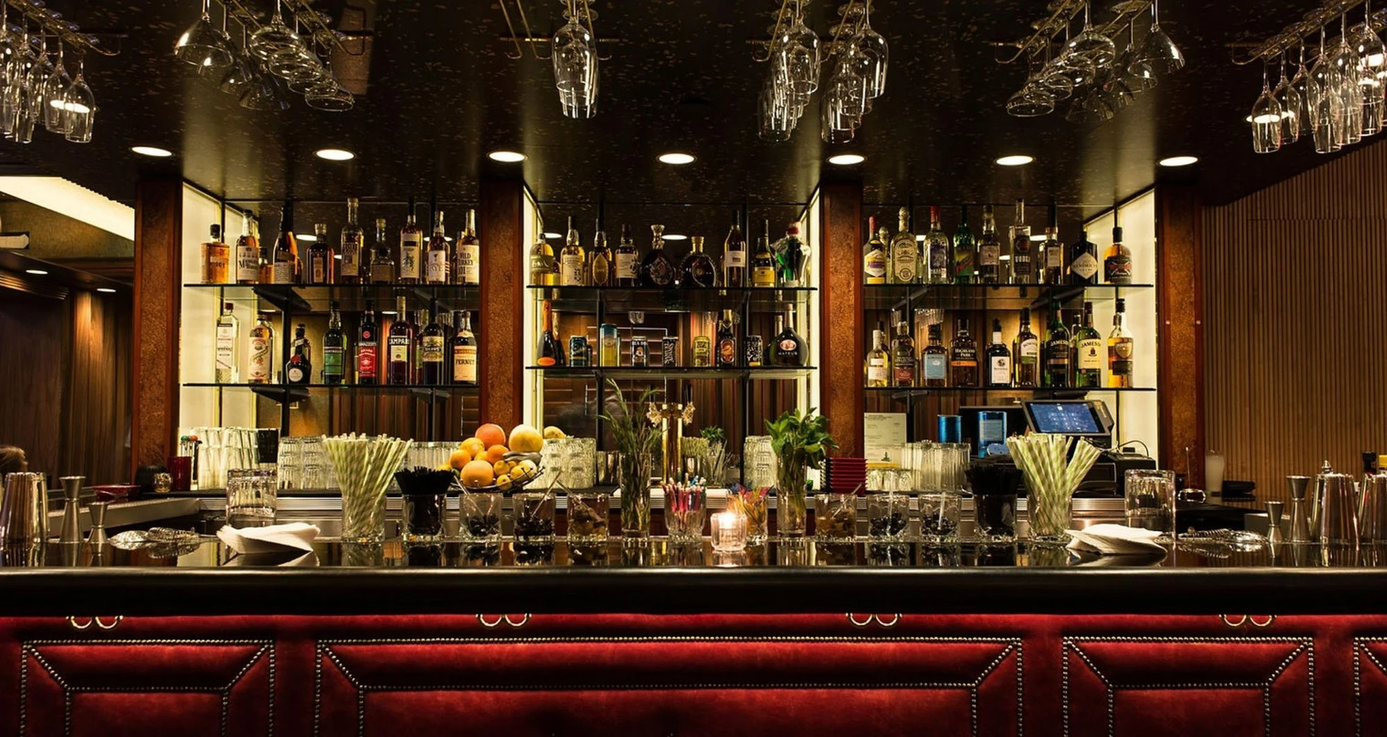Lily’s Bar