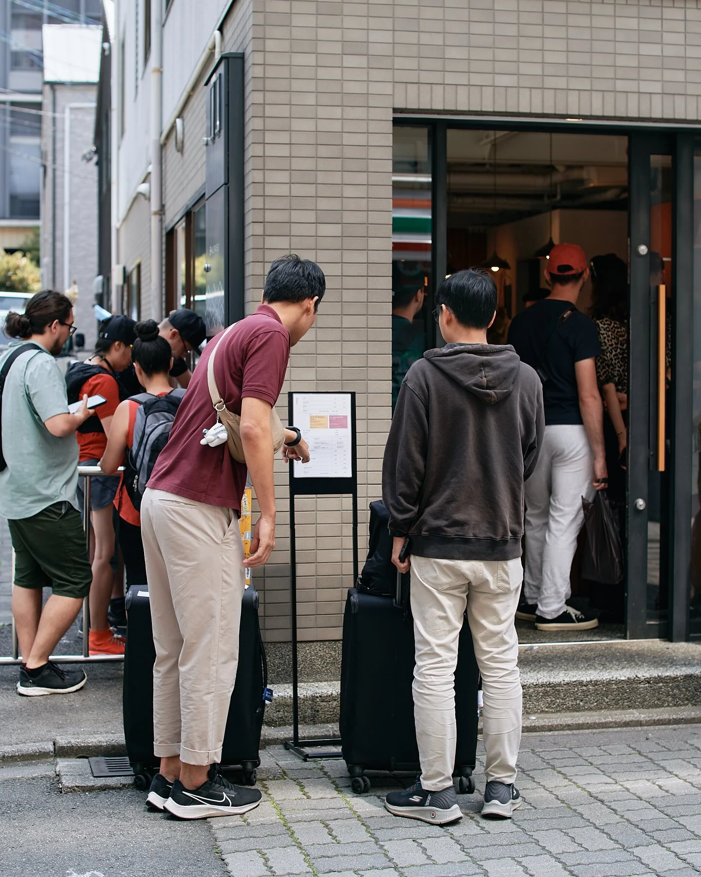 Kurasu Kyoto Stand