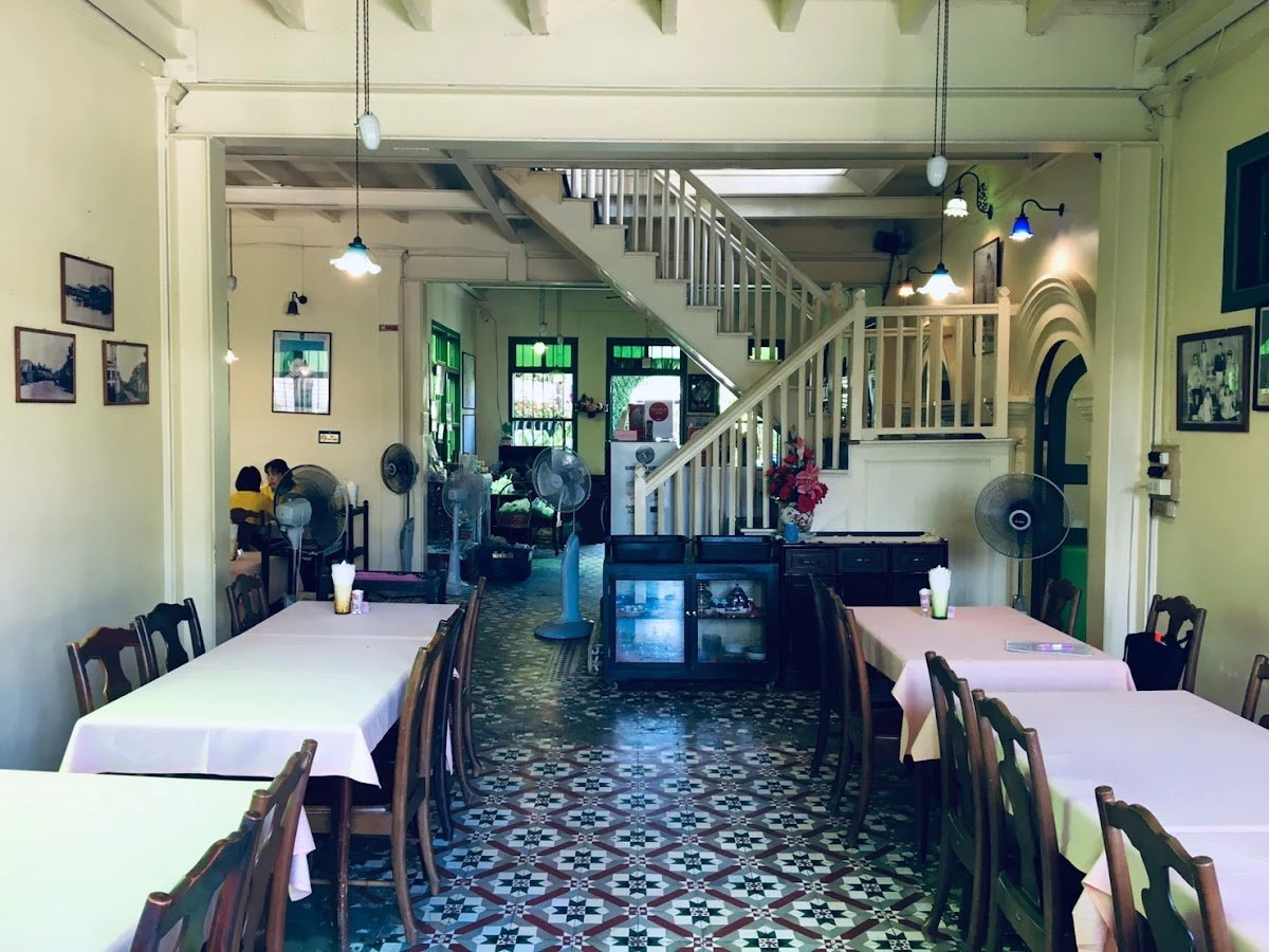 Raya Restaurant