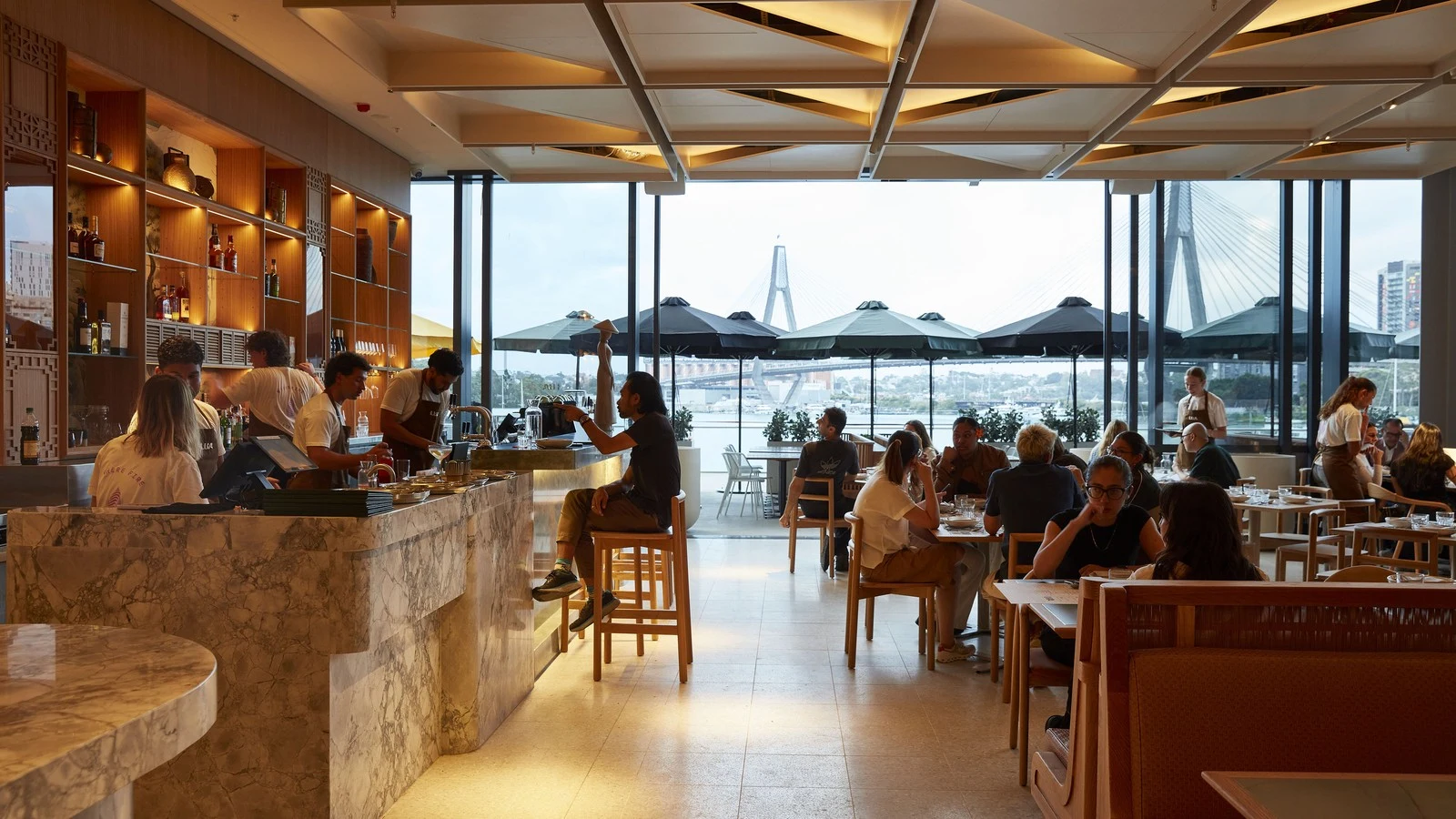 Luke Nguyen and Team Bring ST25 Rice to the Fish Market