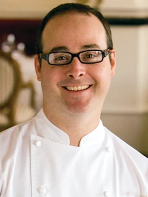 Portrait of Lee Richardson