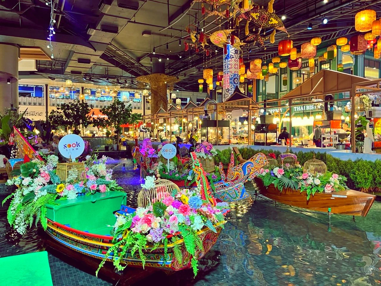 ICONSIAM Thai Street Food