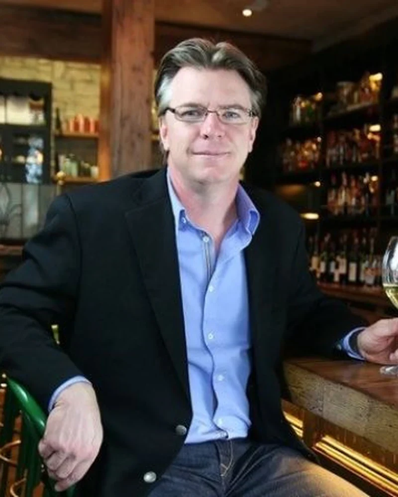 Portrait of Brett Davis