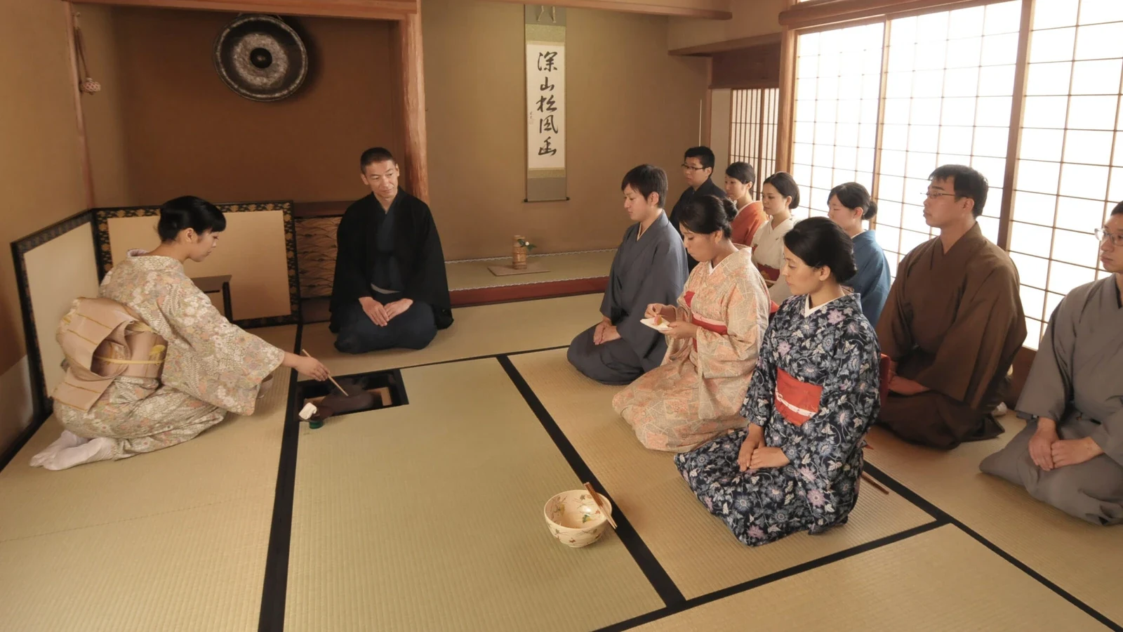 How to Book a Licensed Tea Master in Kyoto