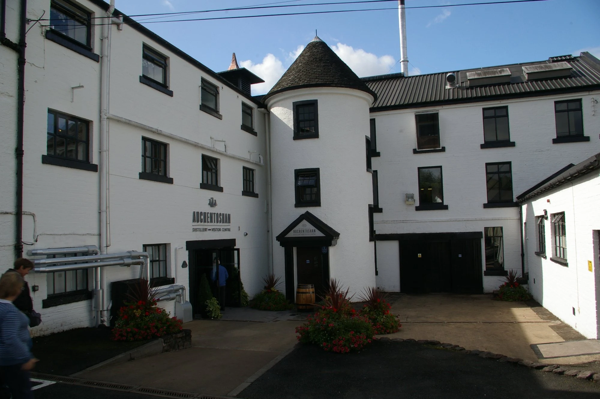 Auchentoshan Distillery