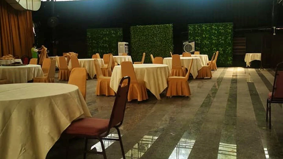 Jade Palace Seafood Restaurant
