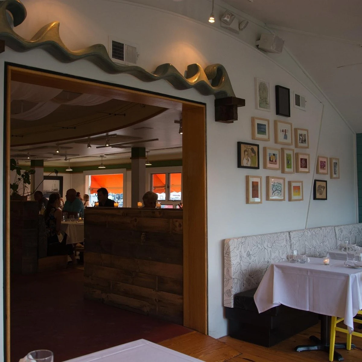 Black Eyed Susans Restaurant & Bar