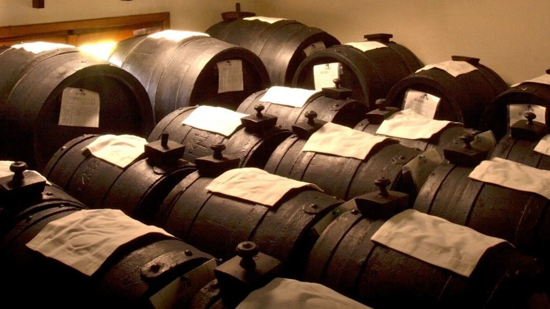 The Families Who Guard Modena's Balsamic Batteries: How to Visit