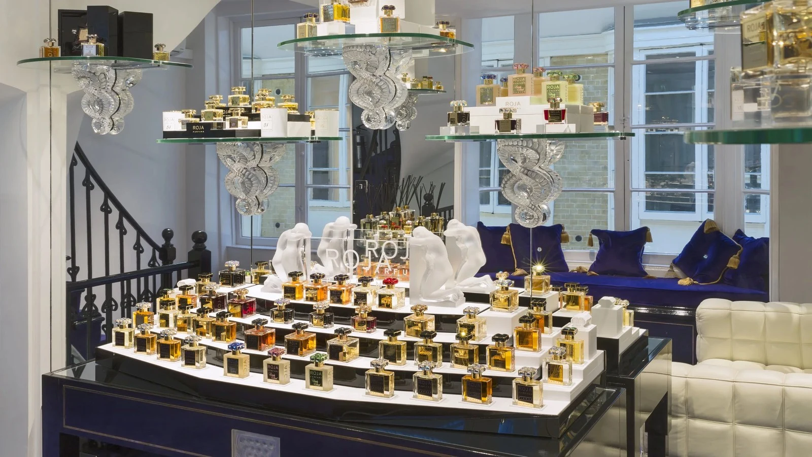 Custom Perfume Creation: What Bespoke Involves.