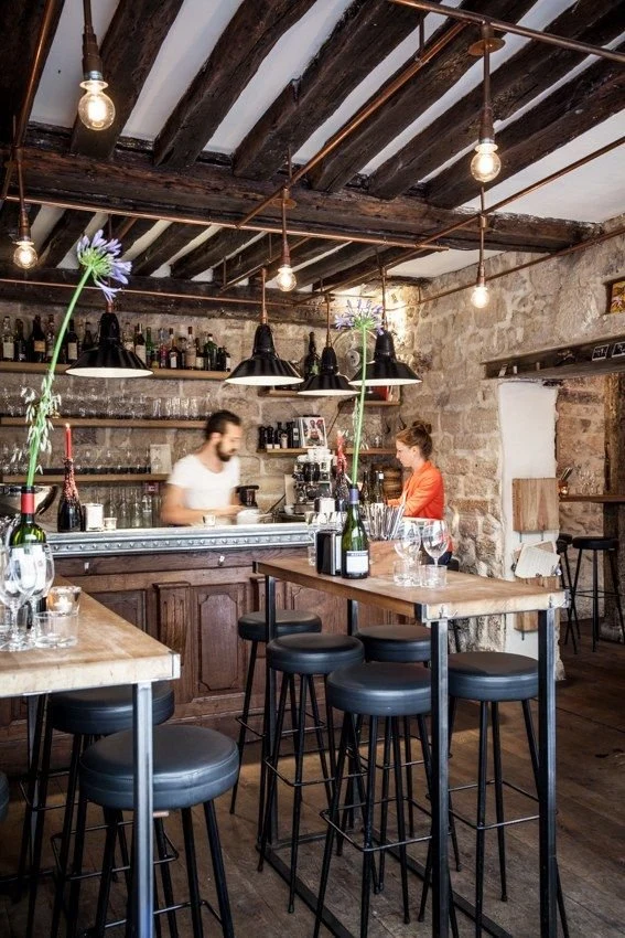 Frenchie Bar au Vins