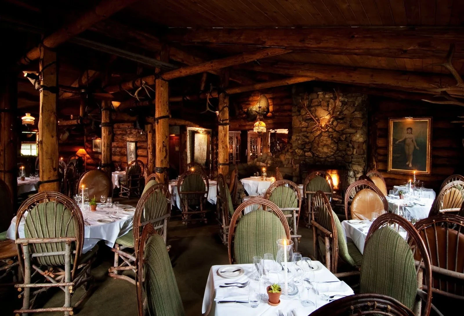 Saddle Peak Lodge