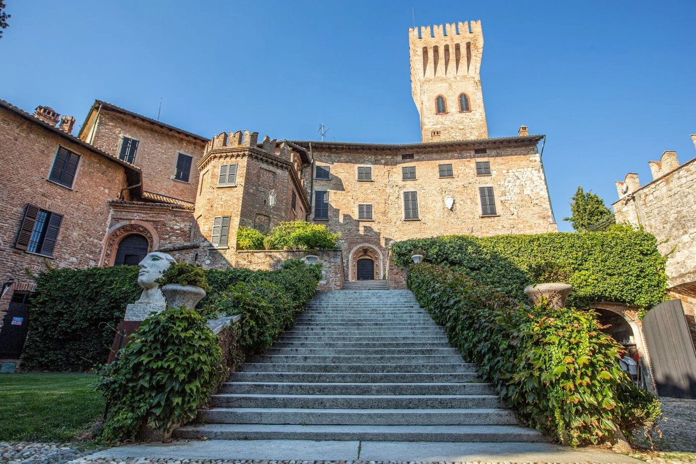 Castello di Cigognola