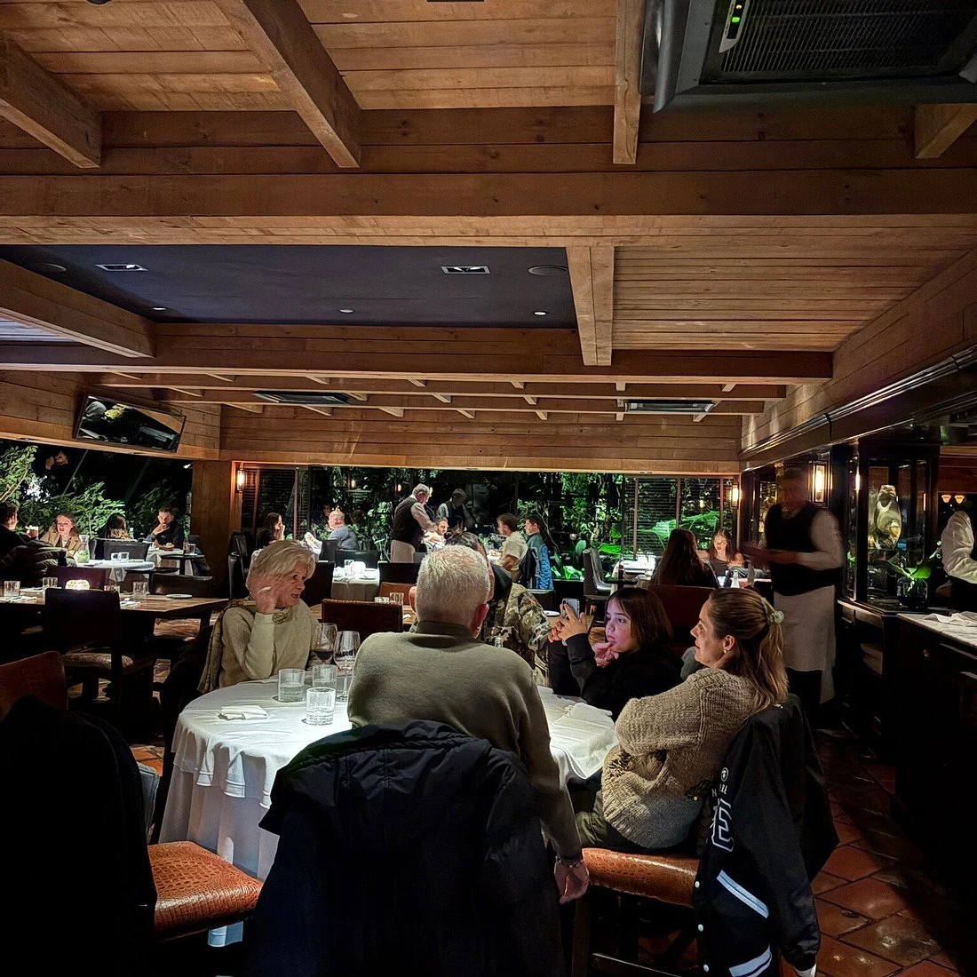 Happening Costanera — Costanera Norte (restaurant)