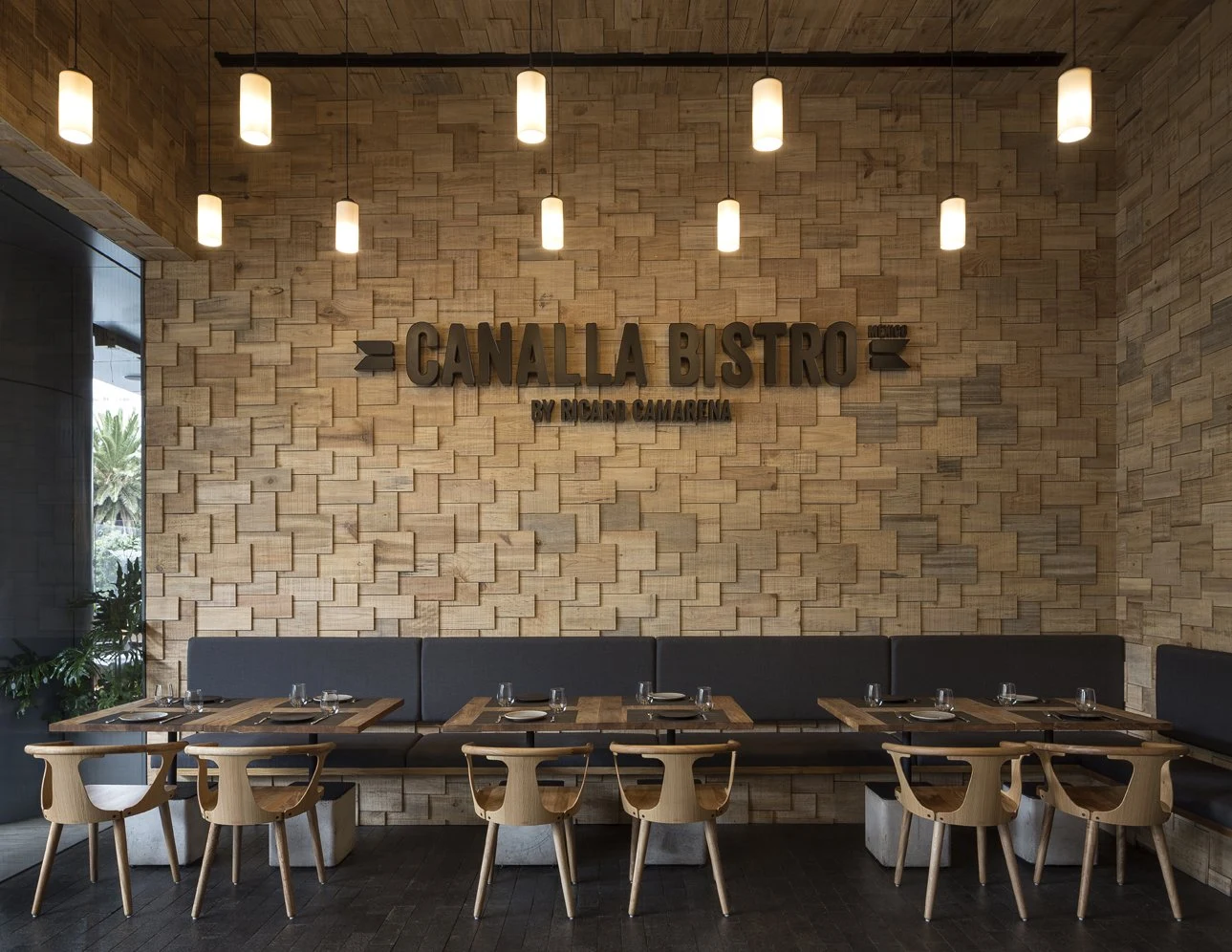 Canalla Bistro by Ricard Camarena