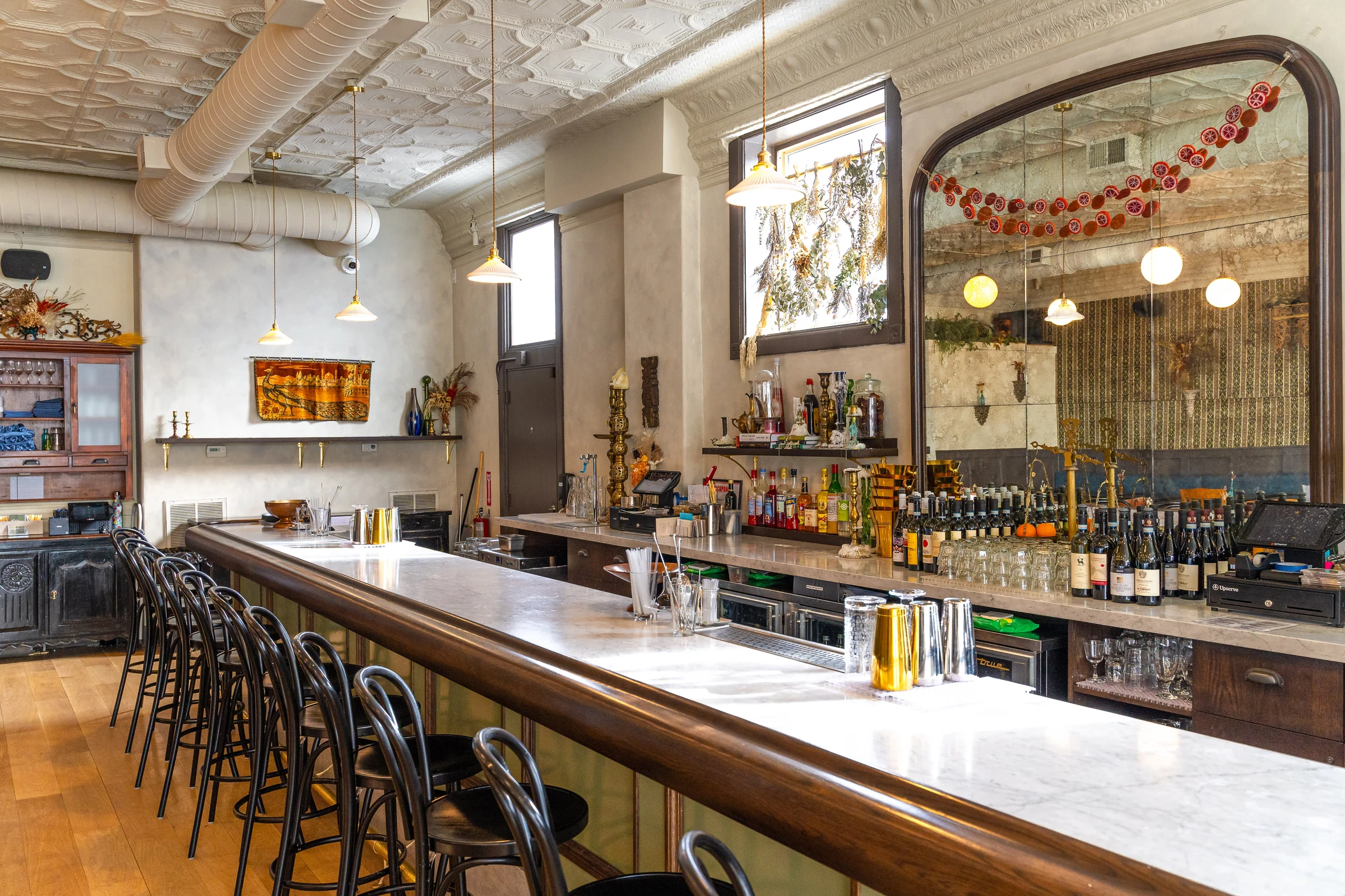 Dove's Luncheonette