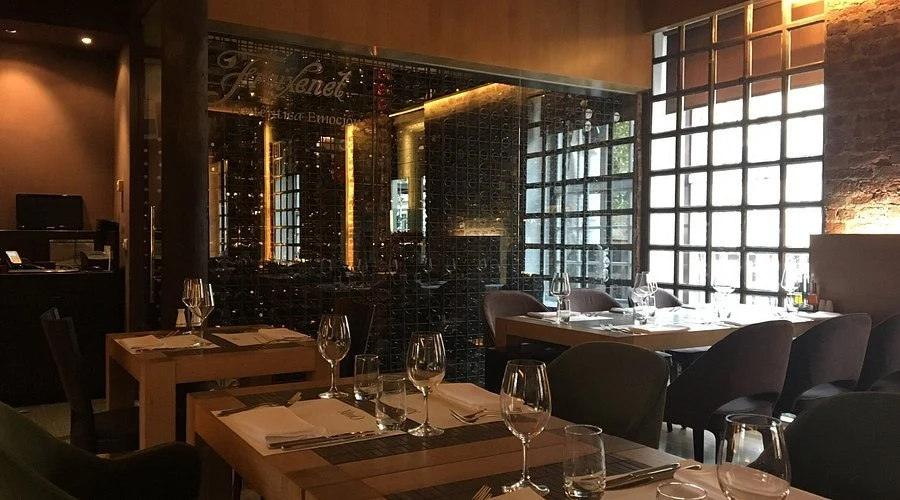 MANO Restaurant