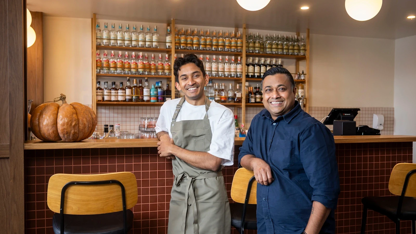 Viveik Vinoharan Opens Dutch Rules in Danny Perera's Mitcham Distillery