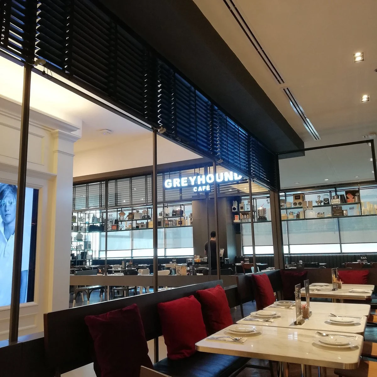 Greyhound Café Siam Center