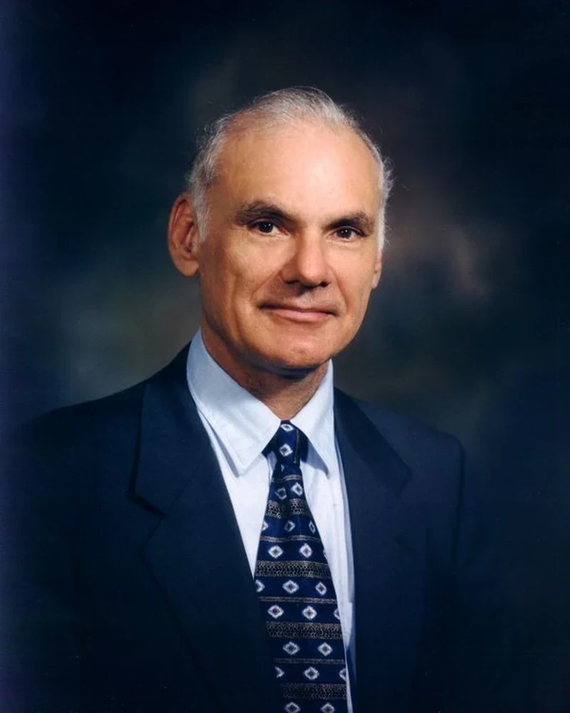 Portrait of Larry Roberts