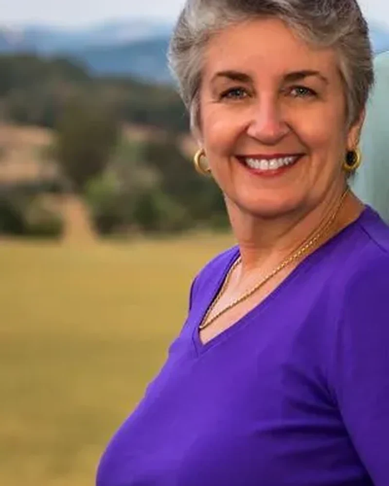 Deanna Starr