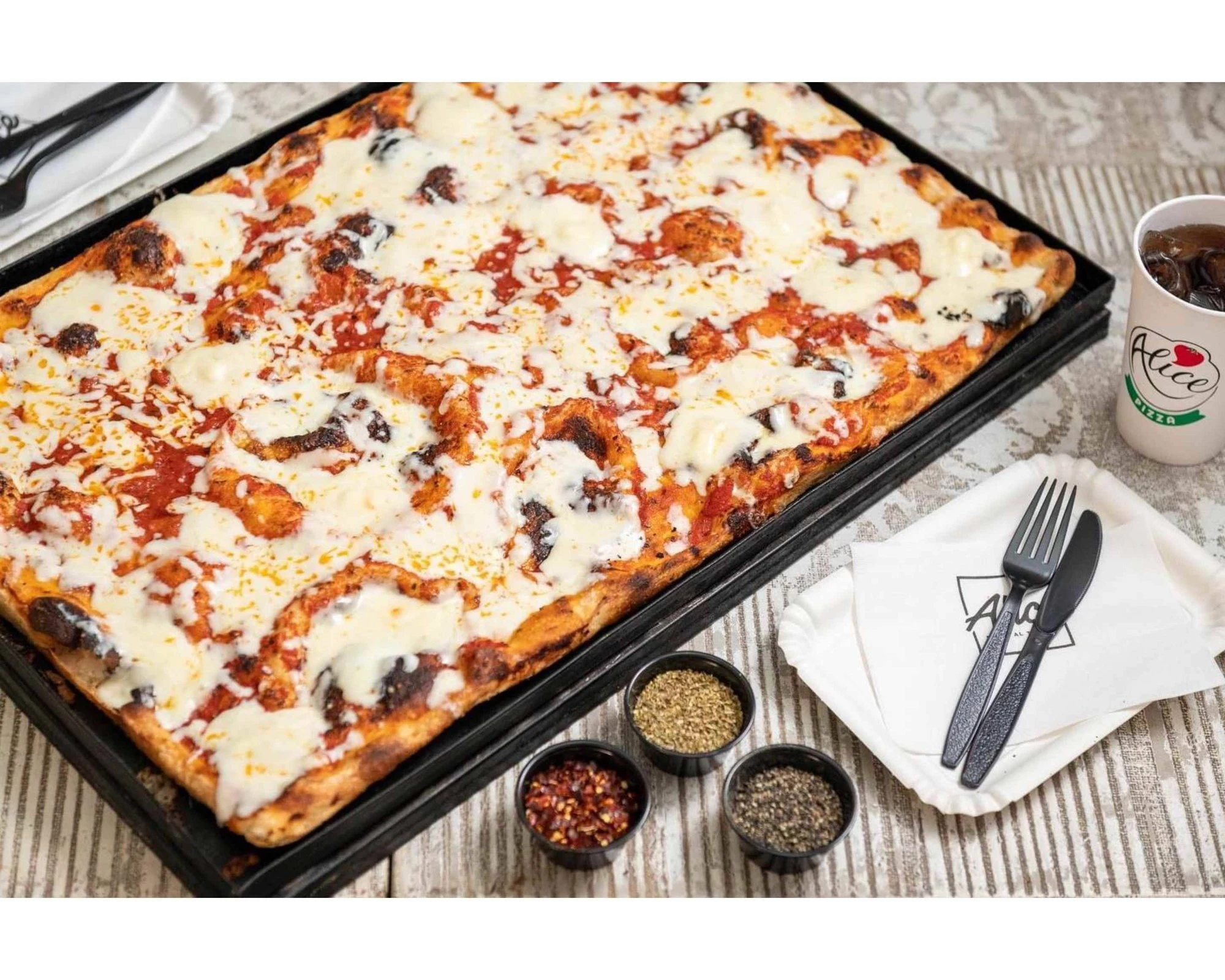Alice Pizza and Restaurant (Locust Street)