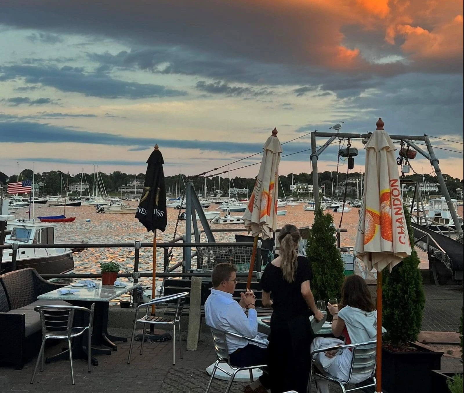Landing Restaurant