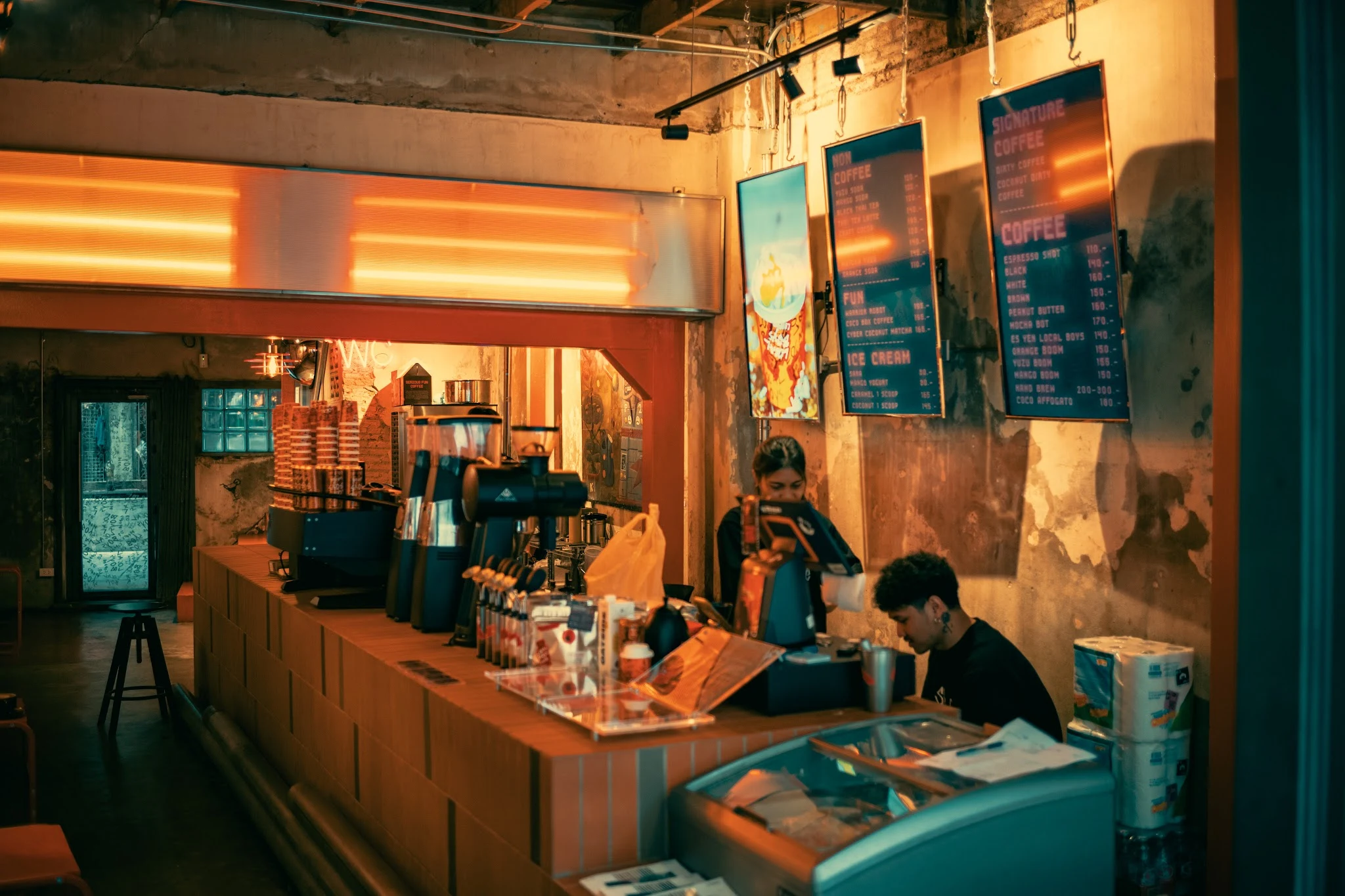 LOCAL BOYS COFFEE CO. SONG WAT