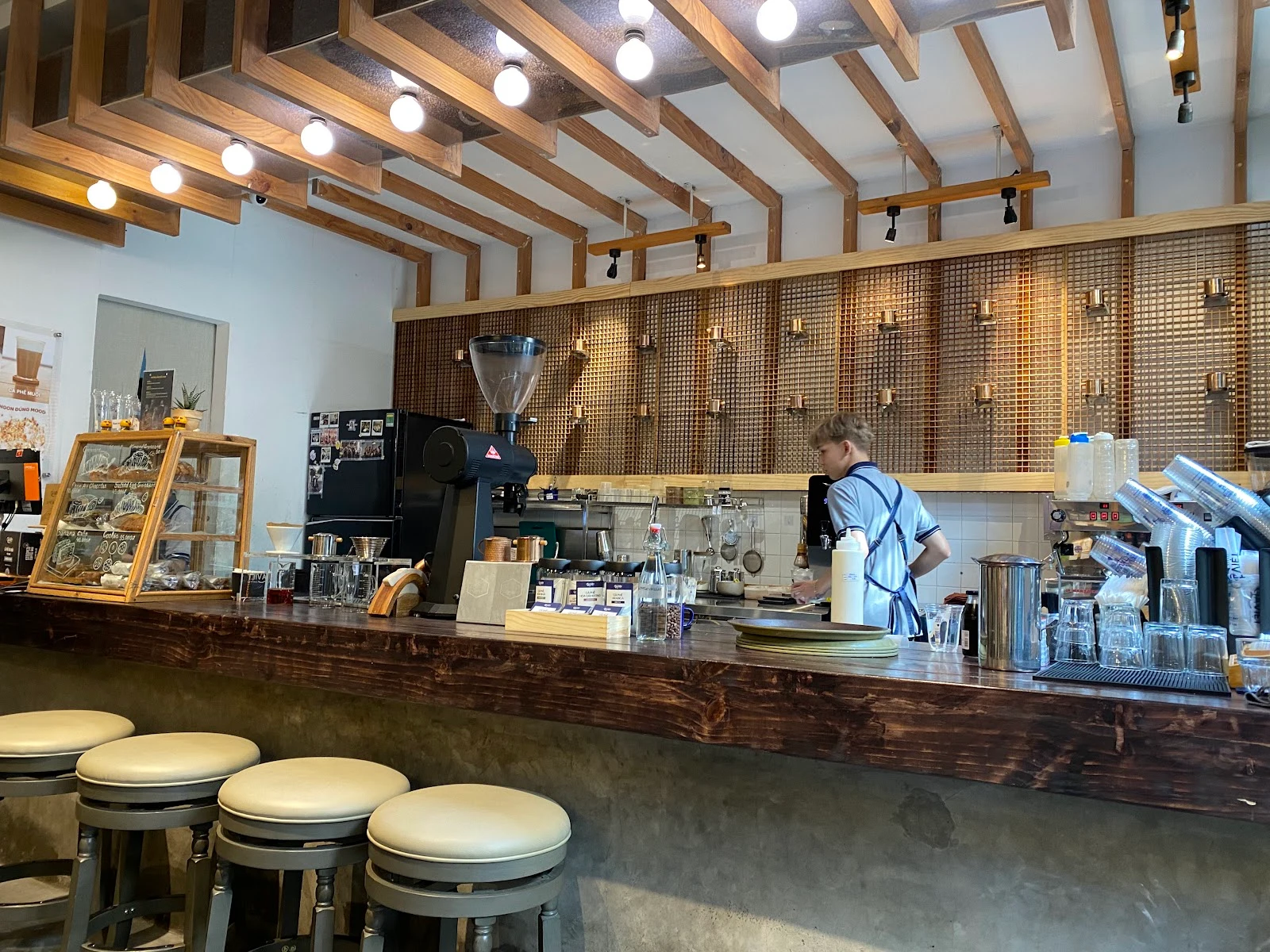Là Việt Coffee Saigon (Hai Bà Trưng)