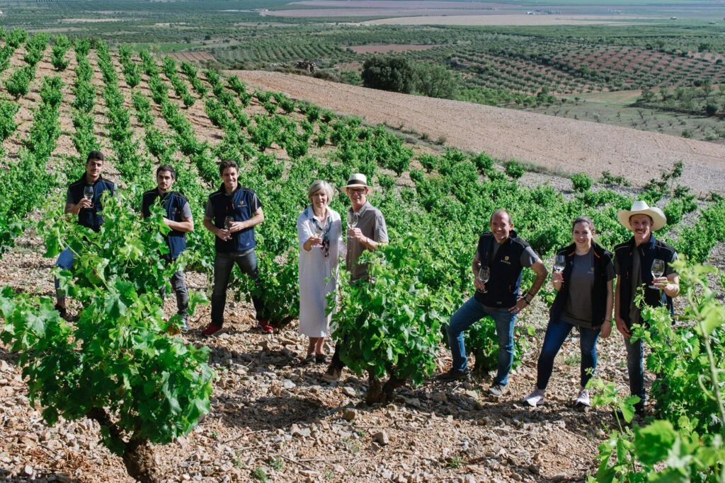 Axial Vinos