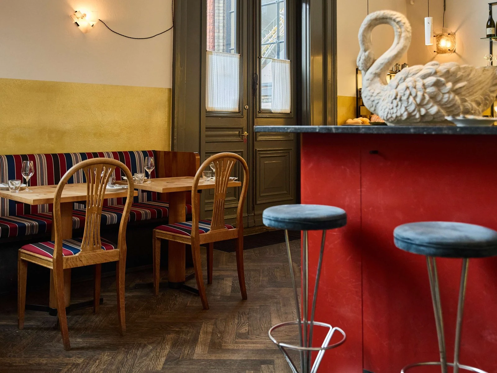 Apollo Bar